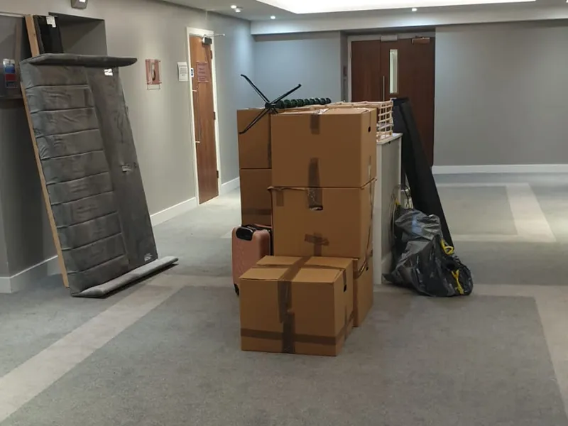 removal companies grays